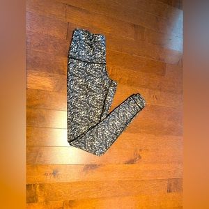 Lululemon Shine Shimmy Shimmer Brown White Size 4